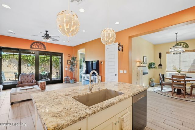 986 W Baccata Court, Tucson, AZ 85755