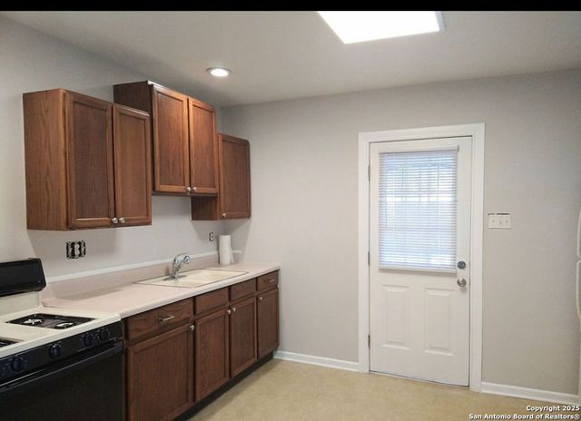 3522 San Luis, San Antonio, TX 78207