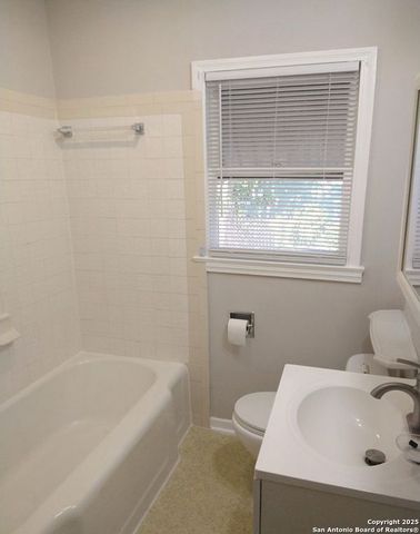 3522 San Luis, San Antonio, TX 78207