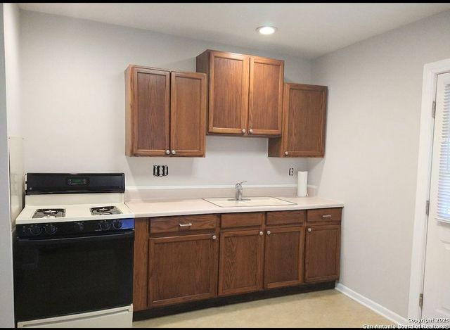 3522 San Luis, San Antonio, TX 78207