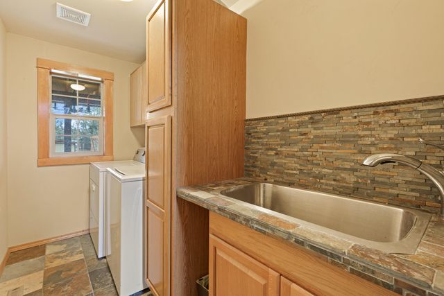 5871 SW Badger Road SW, Terrebonne, OR 97760