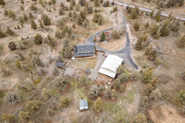 5871 SW Badger Road SW, Terrebonne, OR 97760
