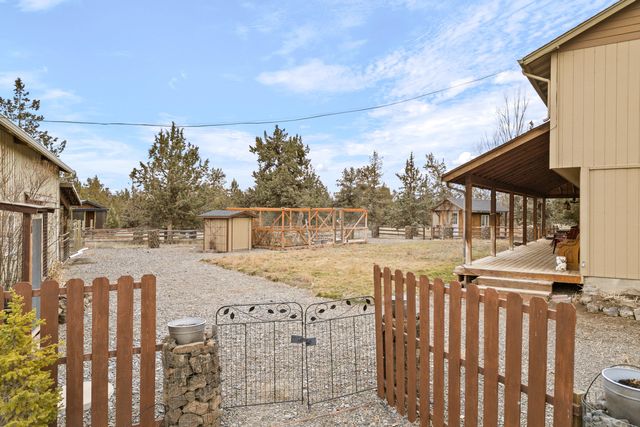 5871 SW Badger Road SW, Terrebonne, OR 97760