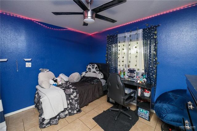 1926 N 8th Street, Harlingen, TX 78550