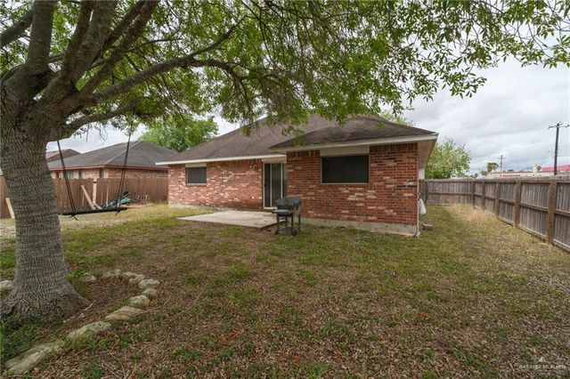 1926 N 8th Street, Harlingen, TX 78550