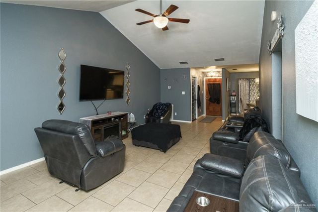 1926 N 8th Street, Harlingen, TX 78550
