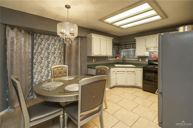 1926 N 8th Street, Harlingen, TX 78550