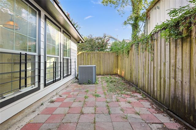 8502 Detroit Street D, Houston, TX 77017