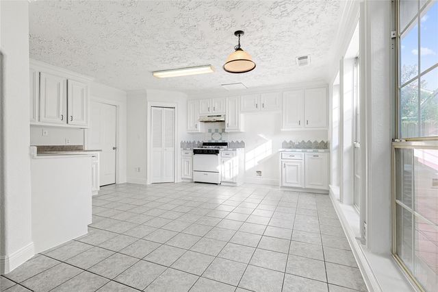 8502 Detroit Street D, Houston, TX 77017