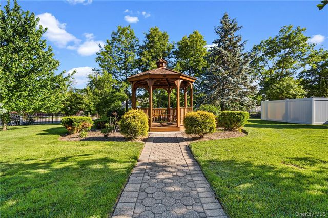 127 Cardinal Lane 127, Islip, NY 11731