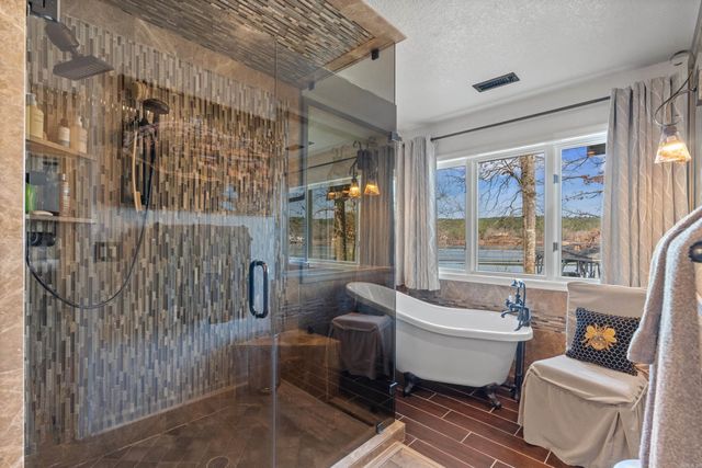 29 Romano Lane, Hot Springs Village, AR 71909