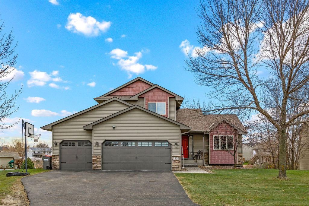 1125 18th Avenue SE, Cambridge, MN 55008