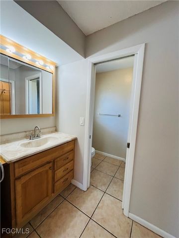 3019 SE 5th PL, Cape Coral, FL 33904