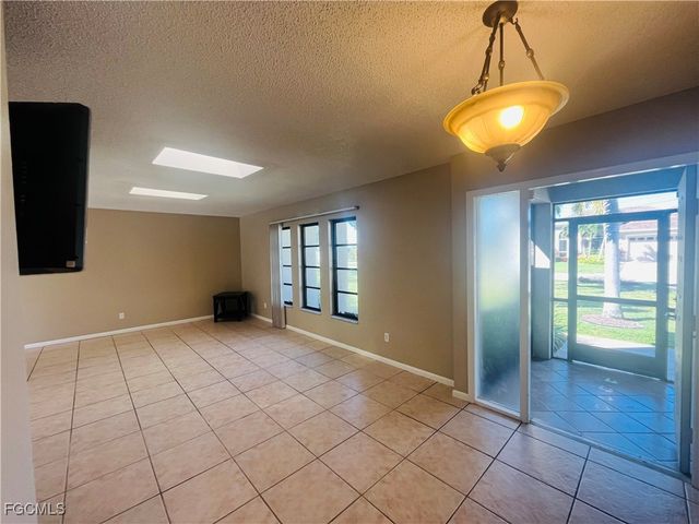 3019 SE 5th PL, Cape Coral, FL 33904