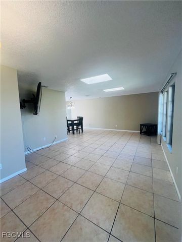 3019 SE 5th PL, Cape Coral, FL 33904