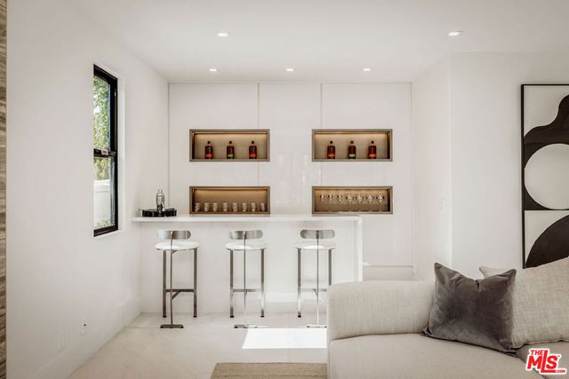 25532 Gaylord Court, Calabasas, CA 91302