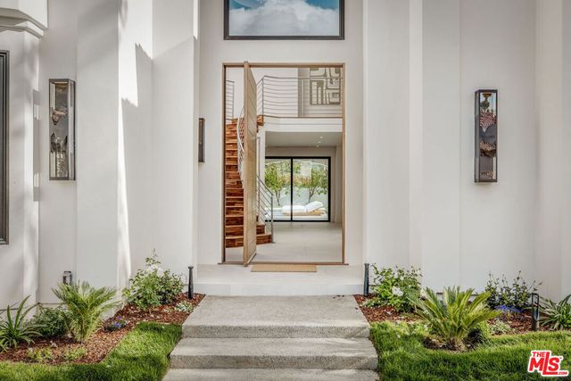 25532 Gaylord Court, Calabasas, CA 91302