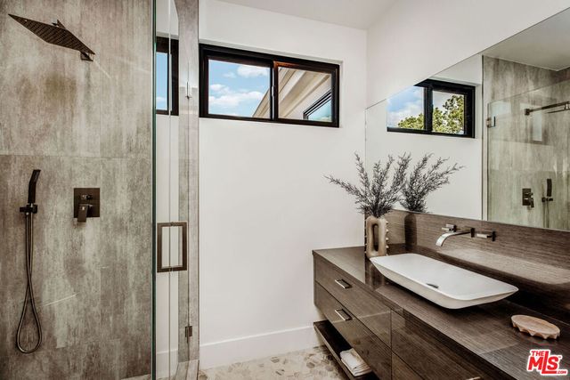 25532 Gaylord Court, Calabasas, CA 91302