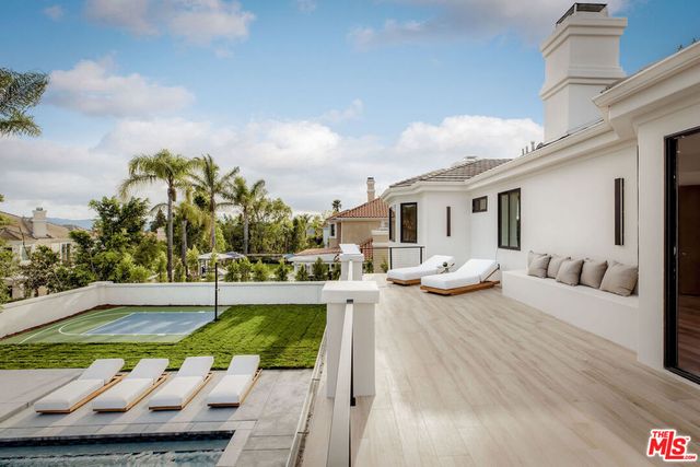 25532 Gaylord Court, Calabasas, CA 91302