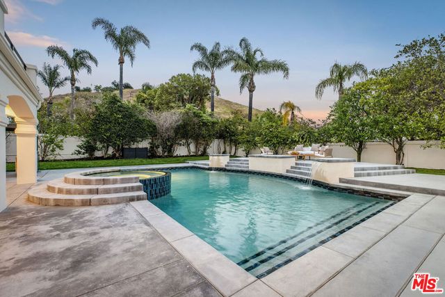 25532 Gaylord Court, Calabasas, CA 91302