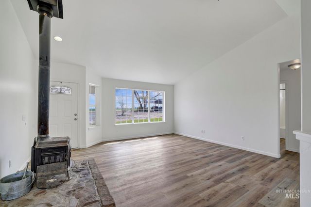 3775 N 2400 E, Filer, ID 83328