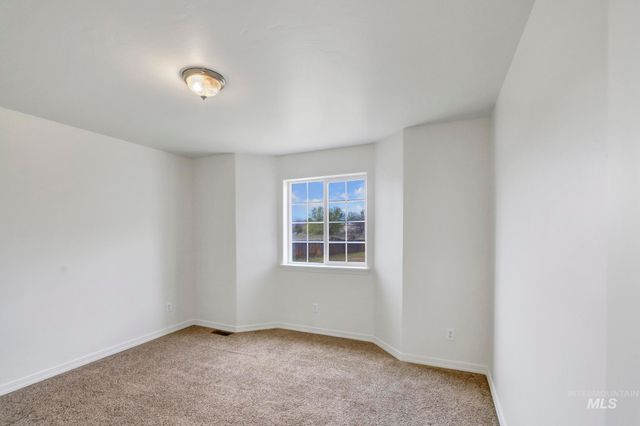 3775 N 2400 E, Filer, ID 83328