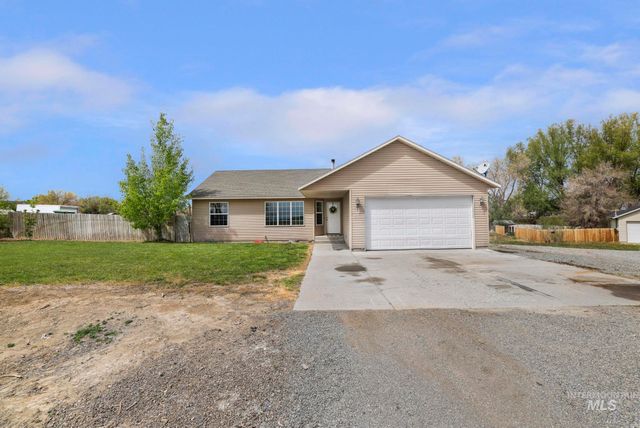3775 N 2400 E, Filer, ID 83328