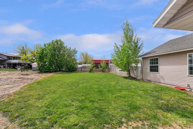 3775 N 2400 E, Filer, ID 83328