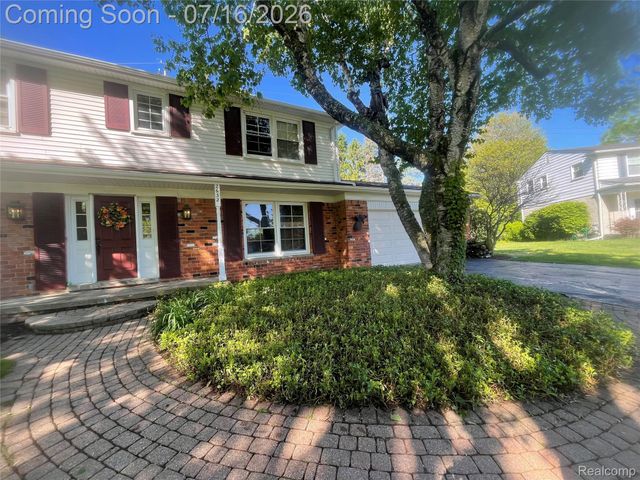 2632 Kopson Court, Bloomfield Hills, MI 48304