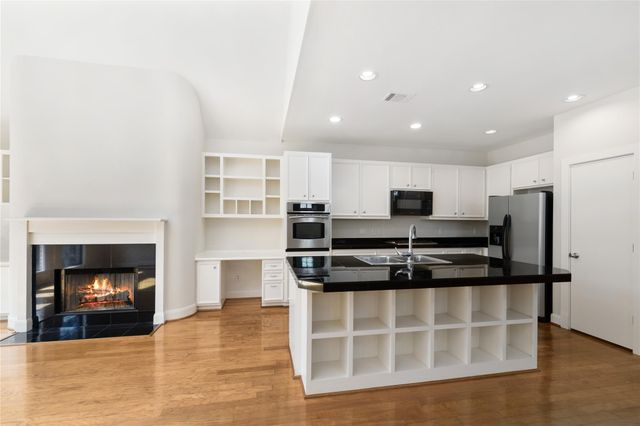 9805 Marlink Lane, Houston, TX 77025