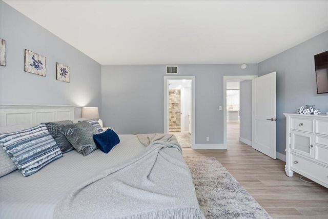 300 N Highway A1a 304d, Jupiter, FL 33477