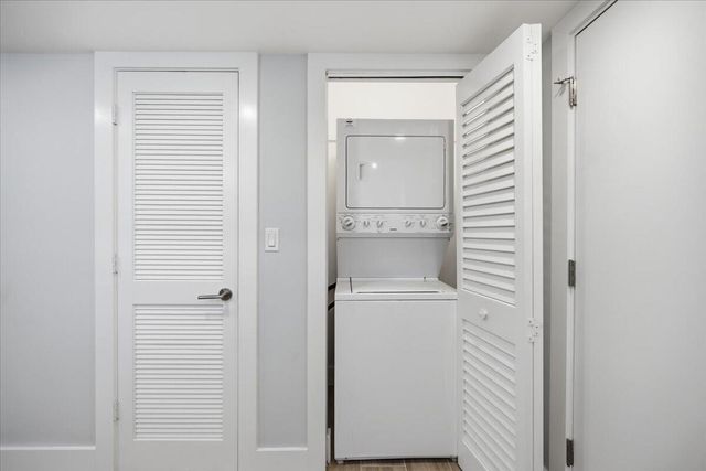 300 N Highway A1a 304d, Jupiter, FL 33477