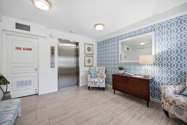 300 N Highway A1a 304d, Jupiter, FL 33477