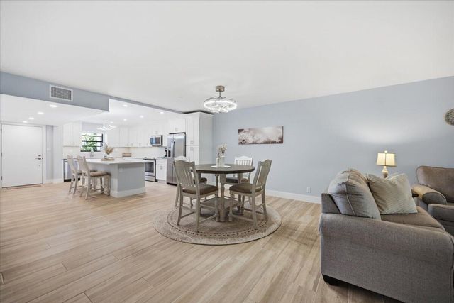 300 N Highway A1a 304d, Jupiter, FL 33477