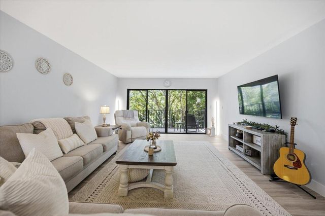 300 N Highway A1a 304d, Jupiter, FL 33477