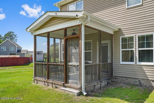 102 Emmitt And Angies Drive, La Grange, NC 28551