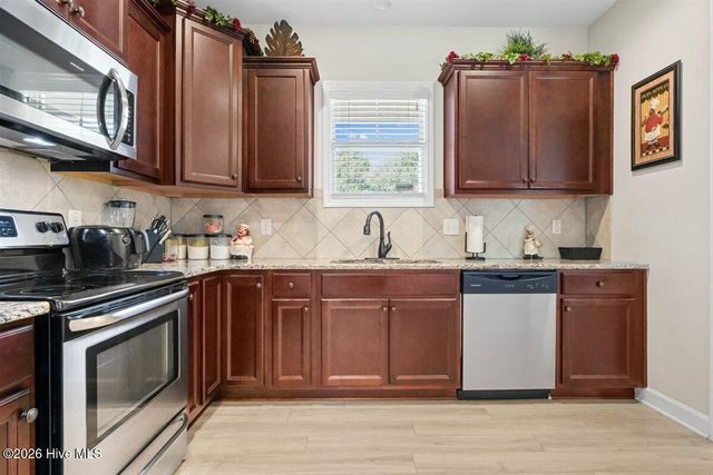 102 Emmitt And Angies Drive, La Grange, NC 28551