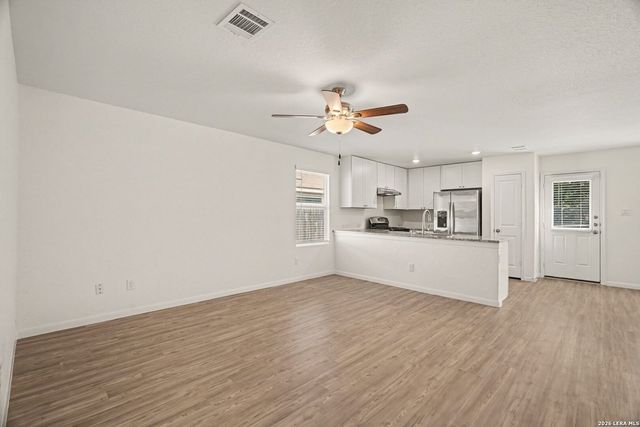9978 SARREBOURG ST, Schertz, TX 78154