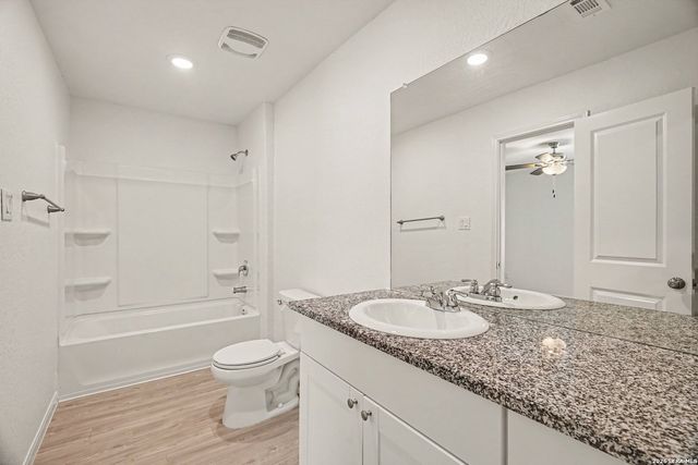 9978 SARREBOURG ST, Schertz, TX 78154