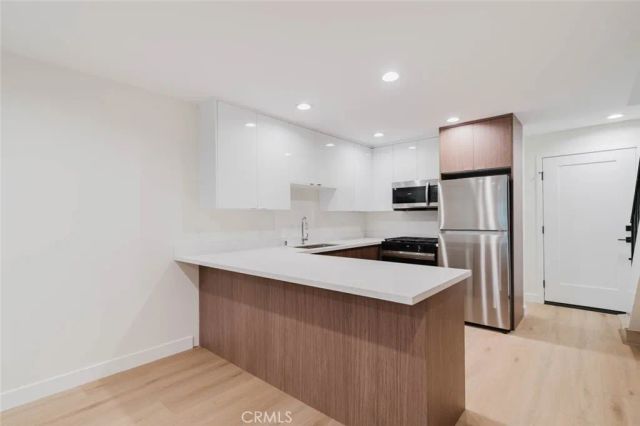 3406 Garden Avenue 2, Los Angeles, CA 90039