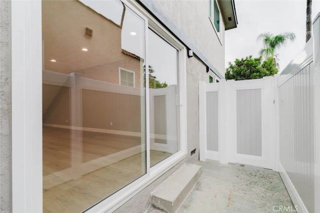 3406 Garden Avenue 2, Los Angeles, CA 90039