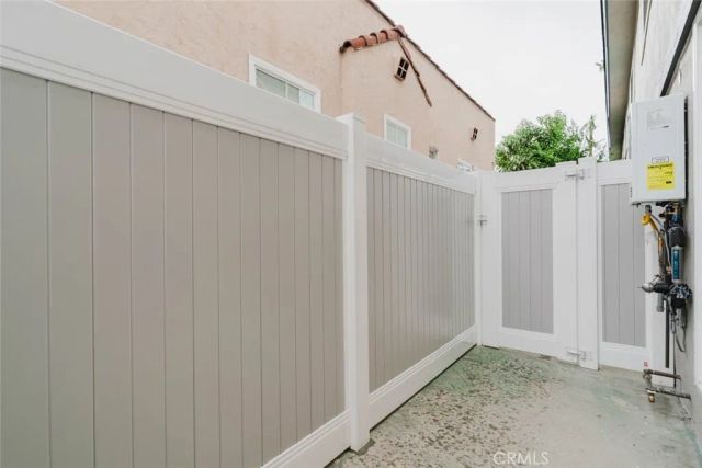 3406 Garden Avenue 2, Los Angeles, CA 90039