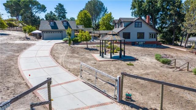 3155 El Camino Real, Atascadero, CA 93422