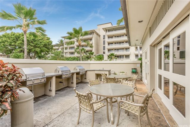 1 Keahole Place 2511, Honolulu, HI 96825