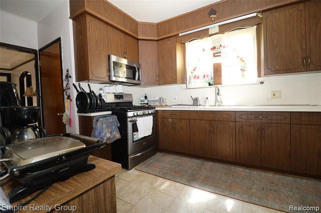 6019 Maple, Dearborn, MI 48126