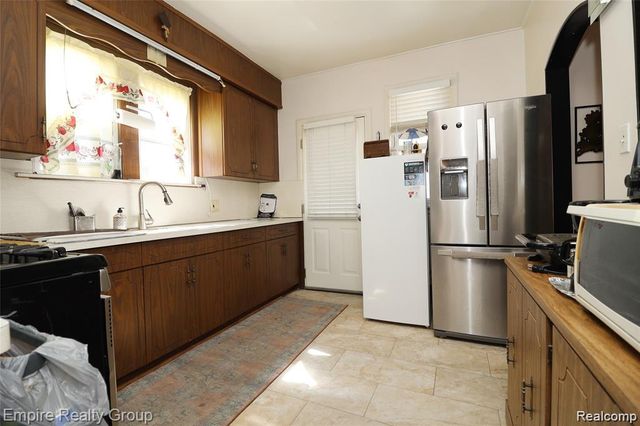 6019 Maple, Dearborn, MI 48126