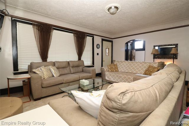 6019 Maple, Dearborn, MI 48126