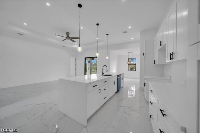 605 E 14th ST, Lehigh Acres, FL 33972