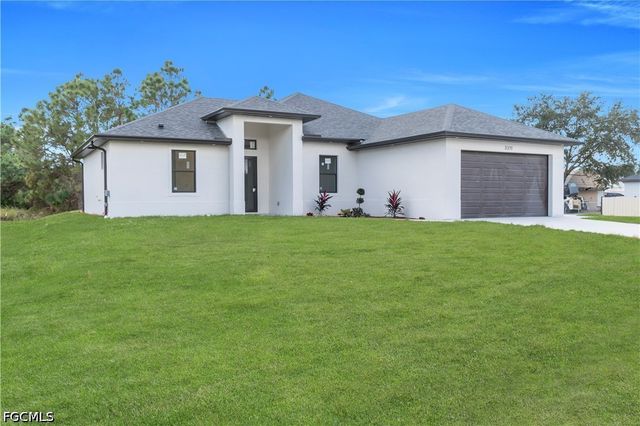 605 E 14th ST, Lehigh Acres, FL 33972