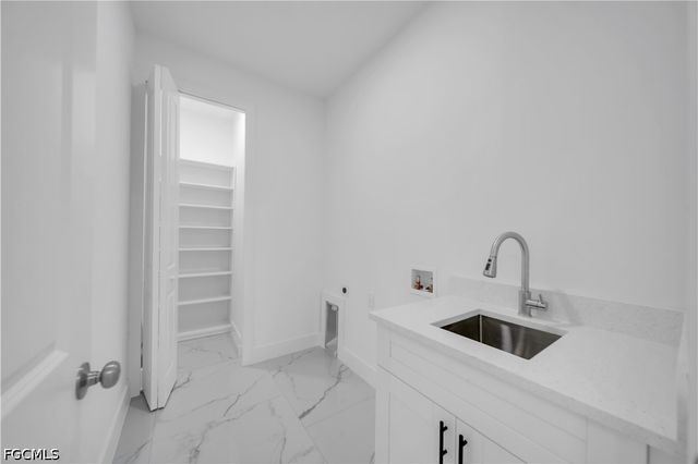 605 E 14th ST, Lehigh Acres, FL 33972